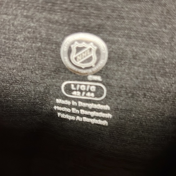 NHL Men’s Flyers Hockey Tee Color Black Size Large 42/44 - Picture 3 of 4